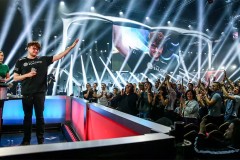 LPL全明星队3-1力克LCK TheShy斩获MVP 电竞荣誉之战引瞩目